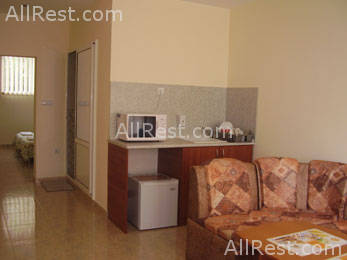 Hotel Holiday 3